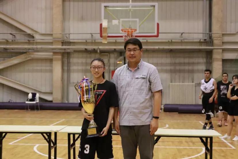 伟德国际victor1946女篮冠军